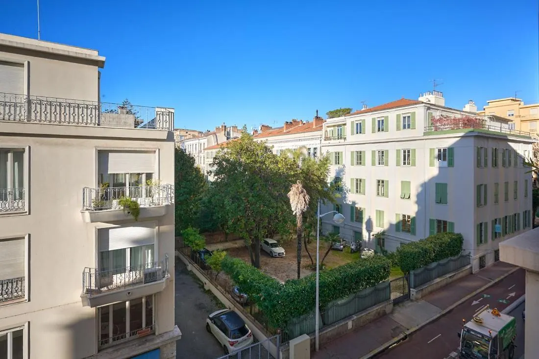 Apartment Sunlight Properties - Daffia - Beautifully Renovated Studio, City Pad In Central Nizza Frankreich