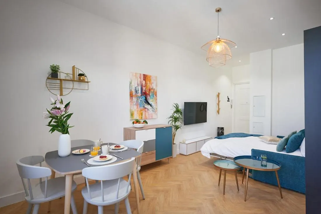 Sunlight Properties - Daffia - Beautifully Renovated Studio, City Pad In Central Nice France