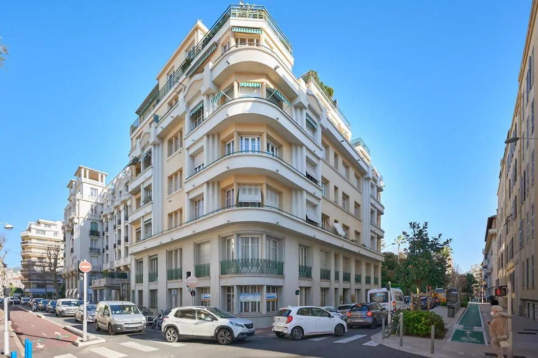 Sunlight Properties - Daffia - Beautifully Renovated Studio, City Pad In Central Nizza Apartment