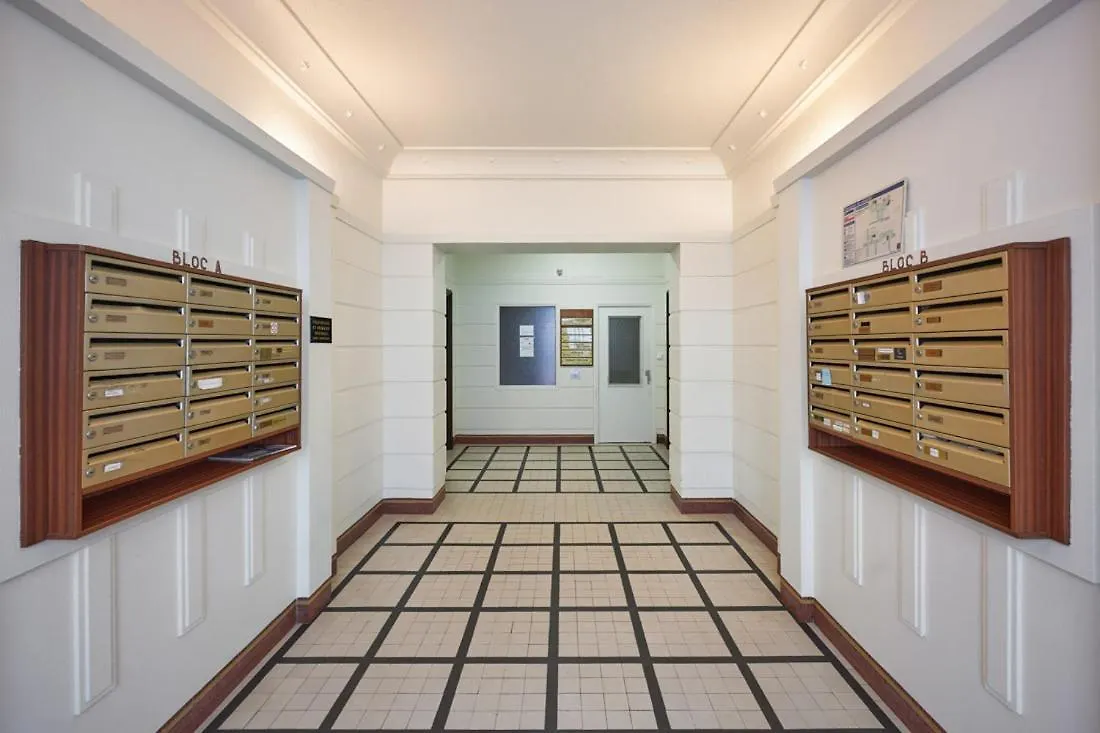 Διαμέρισμα Sunlight Properties - Daffia - Beautifully Renovated Studio, City Pad In Central Νίκαια